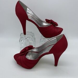 Michaelangelo Maribelle Women's Size 5.5M Red Satin Peep‎ Toe 4-Inch Heel EUC